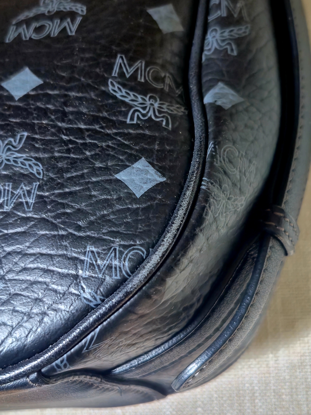 MCM Visetos Crossbody W/ flap black canvas - Picture 5 of 16